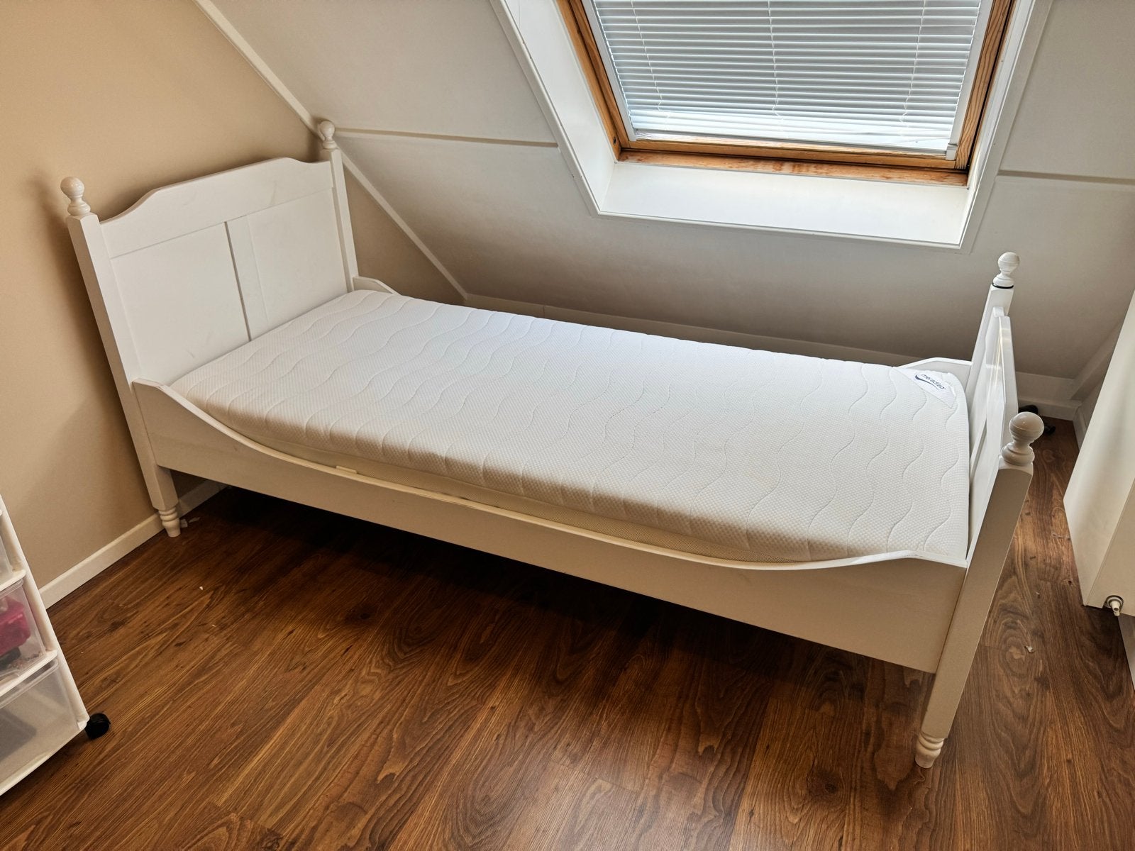 Wit eenpersoonsbed met matras, 90 cm, Eenpersoons, Wit, Ophalen of Verzenden