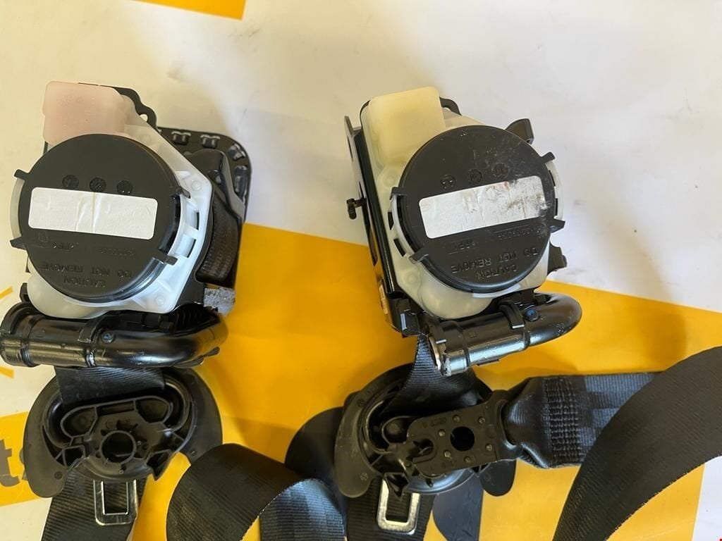 Gordels Volkswagen Golf 7 ENKEL STEKKER L+R Gordelspanner, Gebruikt, Volkswagen, Volkswagen AG, Berliner Ring 2
38440  Wolfsburg, DE