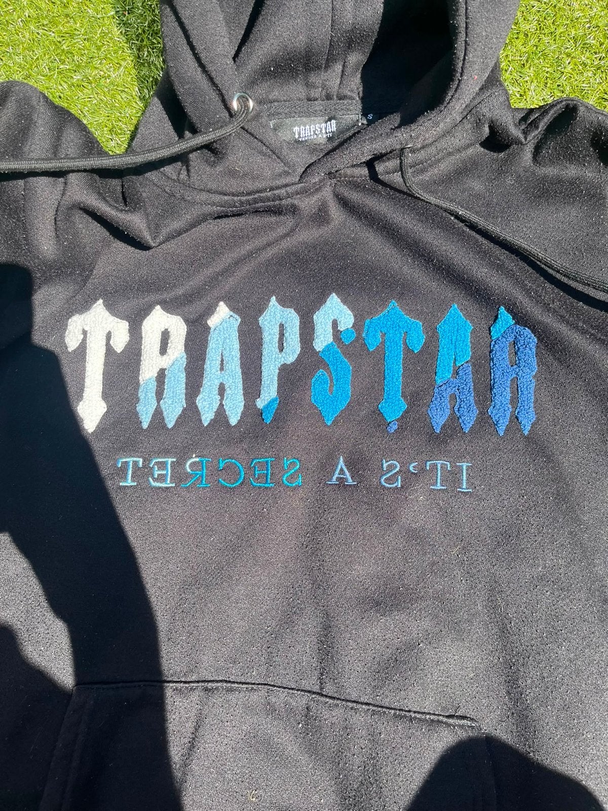 Trapstar hoodie zwart met blauw logo, Ophalen of Verzenden, Gedragen, Maat 46 (S) of kleiner, Zwart