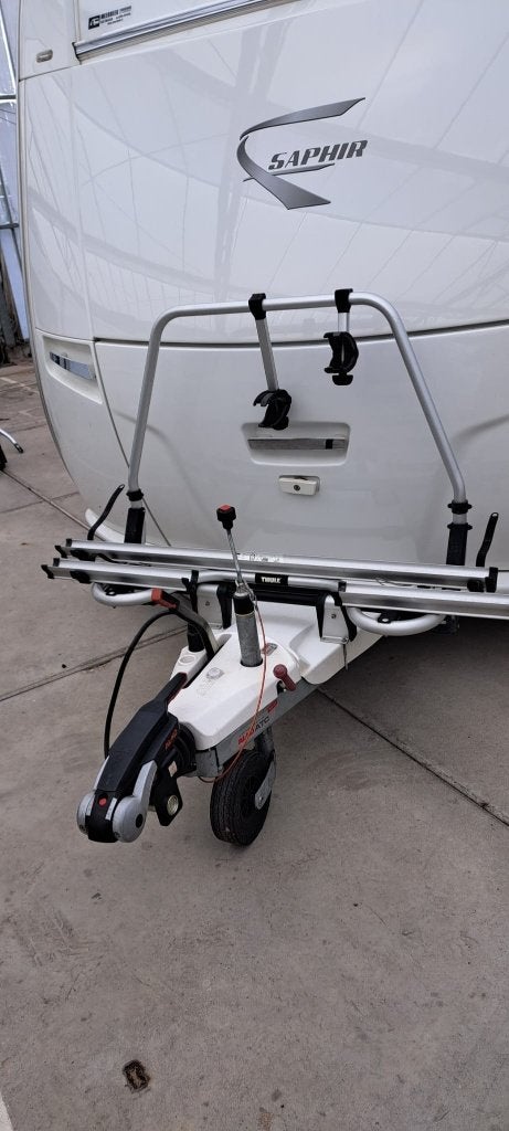 Thule kantelbare fietsdrager voor op de caravan, Ophalen, Zo goed als nieuw