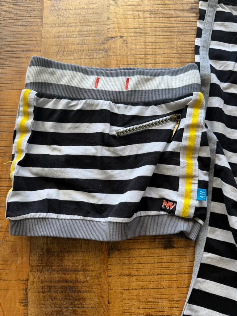 Ninni Vi Gestreepte broek en rokje set voor meisjes mt 134, Ophalen of Verzenden, Gebruikt, Meisje
