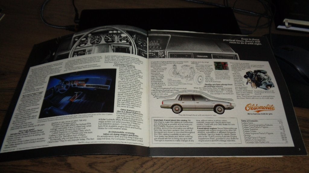 Folder Set OLDSMOBILE Cutlass en Omega    1982, Verzenden, Nieuw, Overige merken