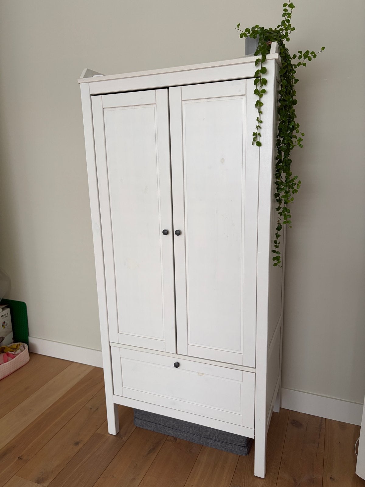Witte kinderkledingkast, Huis en Inrichting, Ophalen, 50 tot 100 cm, Zo goed als nieuw, Met lade(s)