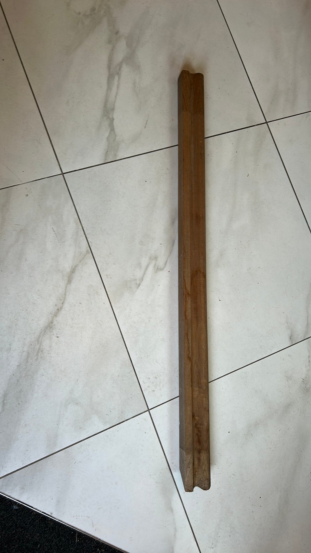 Trapleuning sleutelgat hardhout 1.30 meter, Doe-het-zelf en Verbouw, Ophalen of Verzenden, Zo goed als nieuw, 50 mm of meer, Balk