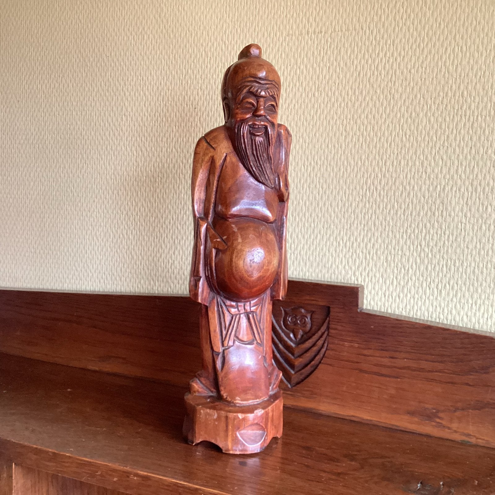 Houten beeld van een lachende Chinese wijze, 30H, voor 7 €., Ophalen of Verzenden, Handgemaakt, 20 - 50 cm, Beeld