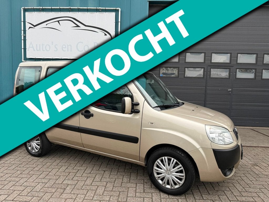 Fiat Doblò 1.4 Dynamic Airco Geel kenteken 2 schuifdeuren N, Auto's, Fiat, Voorwielaandrijving, Gebruikt, Doblo, 4 cilinders