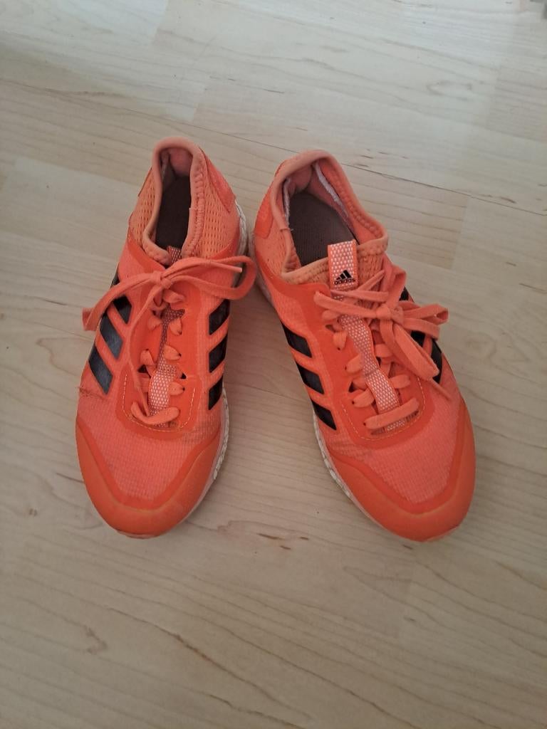 Adidas kunstgras schoenen, Ophalen of Verzenden, Gebruikt, Schoenen