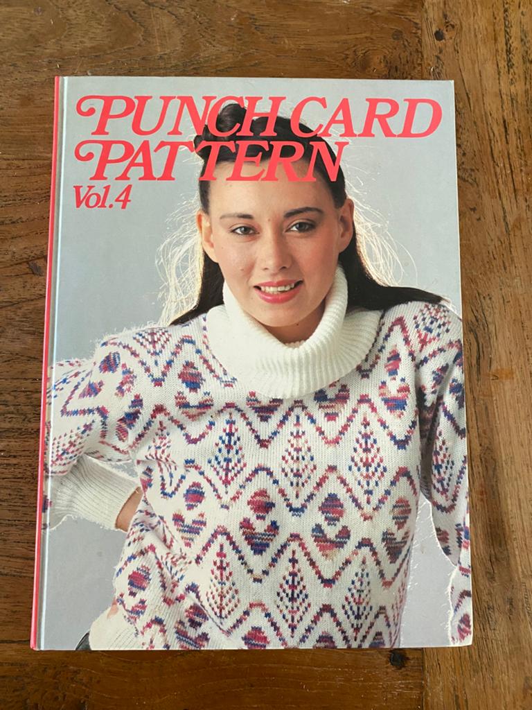 Vintage Punch Card Pattern vol 4 (voor breimachines), Hobby en Vrije tijd, Breien en Haken, Ophalen of Verzenden, Zo goed als nieuw
