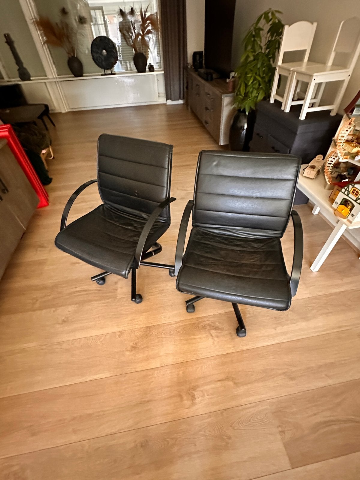 Twee zwarte bureaustoelen, gebruikt, Ophalen, Gebruikt, Zwart, Bureaustoel
