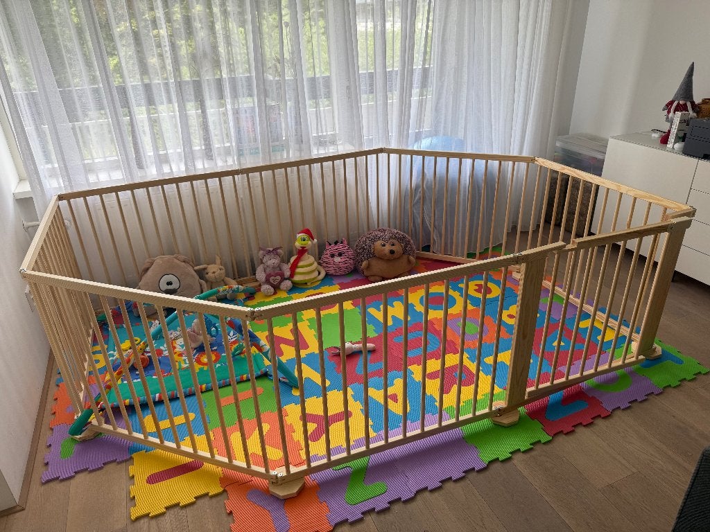 Large Wooden Baby Playpen / Safety Fence with Gate – 7.32 m, Kinderen en Baby's, Boxen, Ophalen, Gebruikt, Vierkant