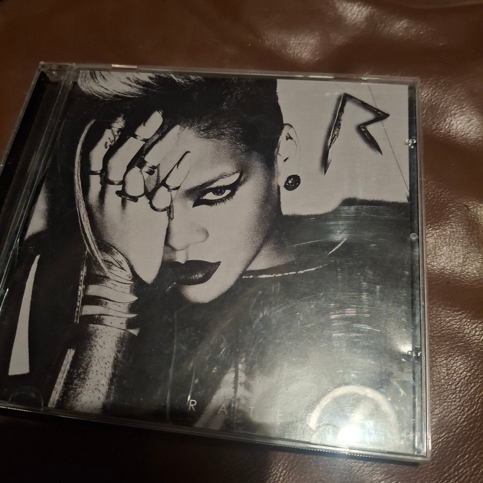 Rihanna, Ophalen of Verzenden, Zo goed als nieuw