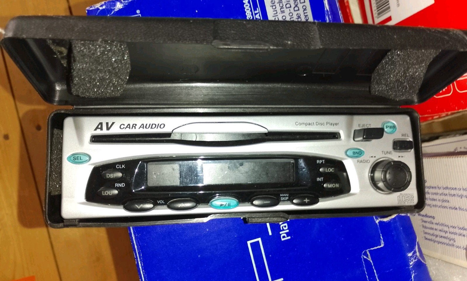 AV Car Audio Compact Disc Player met hoesje, Ophalen
