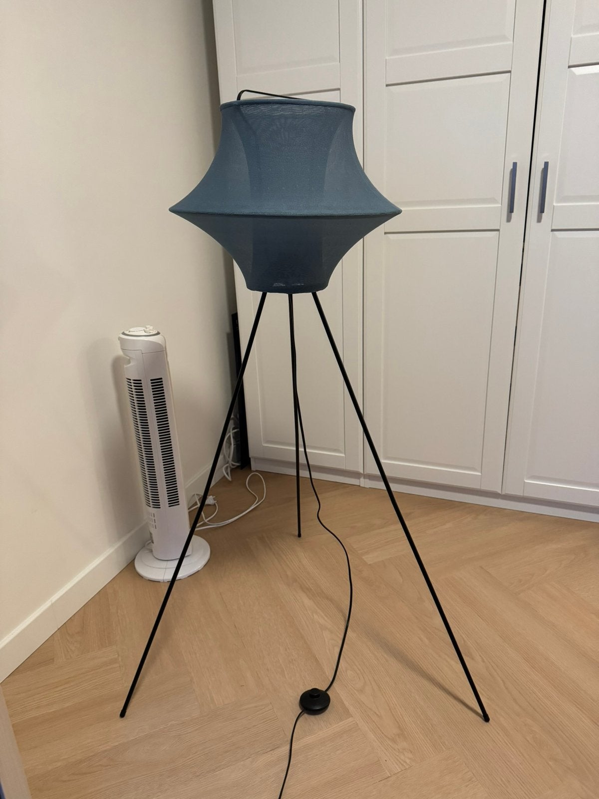 Blauw Ikea vloerlamp / Blue ikea floorlamp, Ophalen, Zo goed als nieuw, 100 tot 150 cm