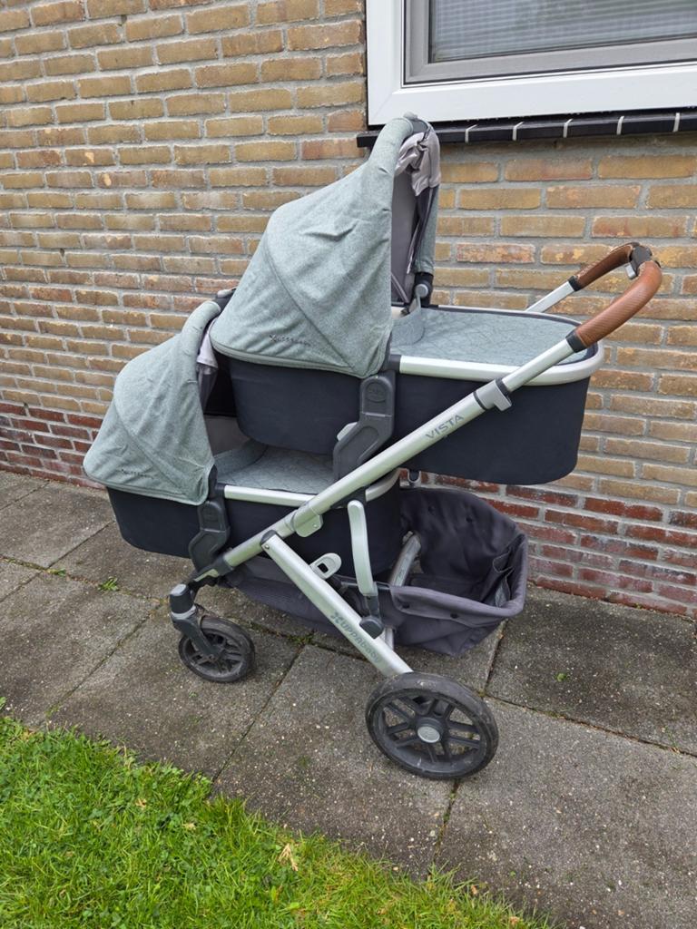 Uppababy Vista Tweeling/Duowagen met Reiswiegen en Zitjes, Ophalen, Gebruikt, Overige merken, Verstelbare duwstang