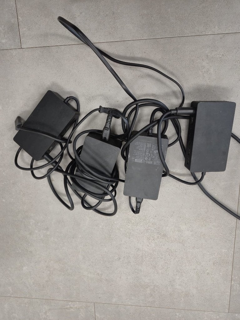 2x Microsoft Surface Power Supply 199W (Model 1931) -, Ophalen of Verzenden