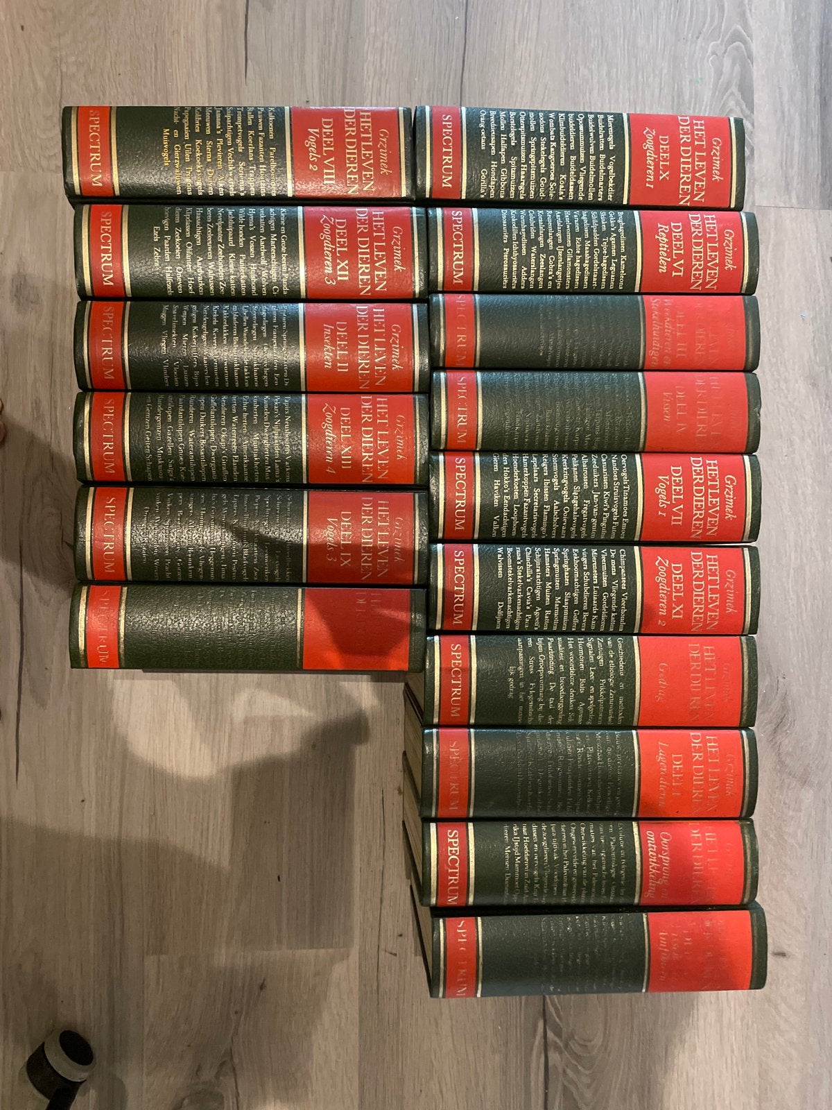 Grzimek's Het Leven Der Dieren - Complete Serie, Boeken, Ophalen of Verzenden, Gelezen, Dieren, Complete serie