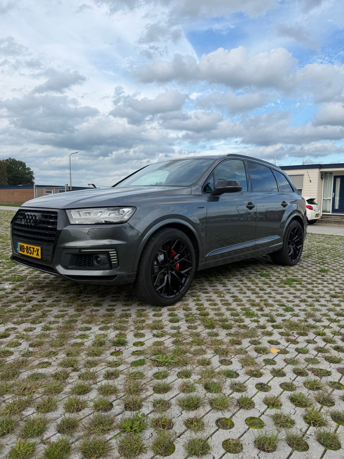 Audi Q7 3.0 TDI 374pk E-tron Quattro Tiptronic 2016 Grijs, Automaat, 258 pk, 2420 kg, Particulier