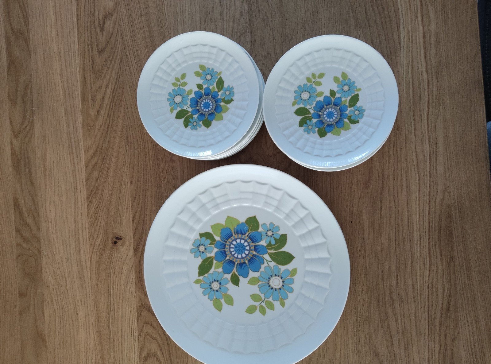 gebak schotels plus gebaksbordjes, Ophalen