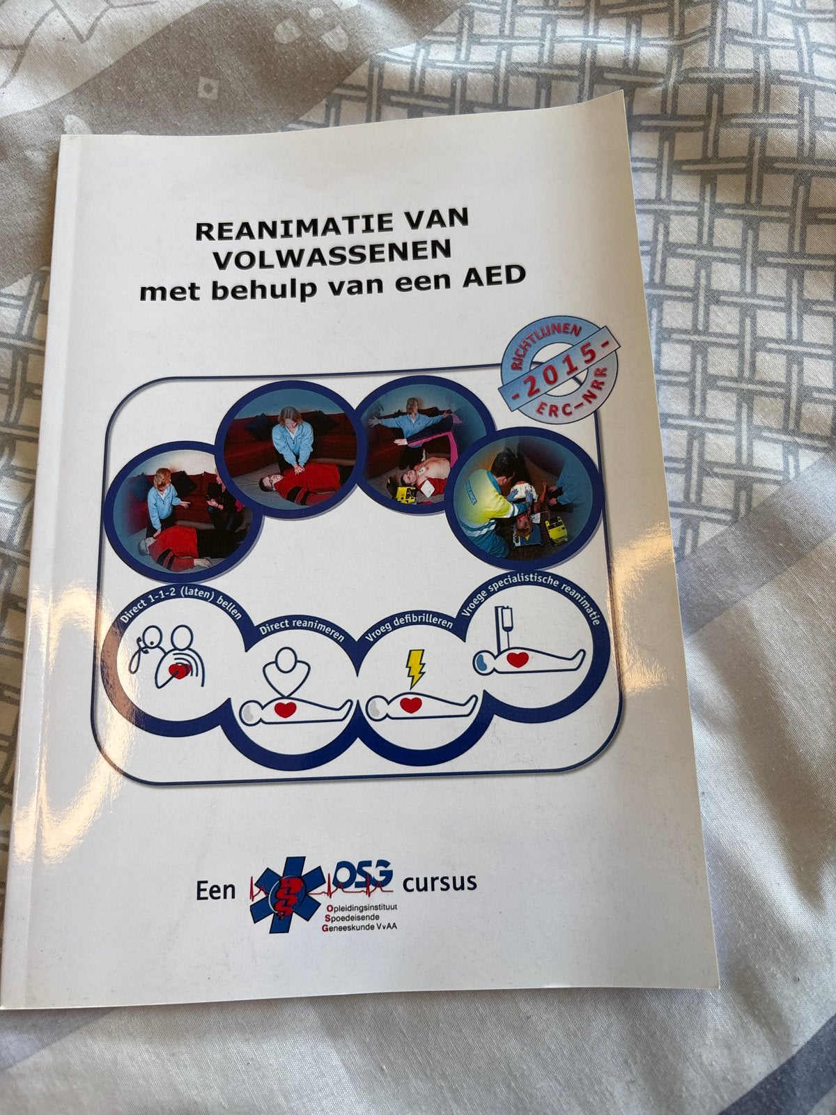 Reanimatie van volwassenen met behulp van een AED, Ophalen of Verzenden, Beta, Nieuw, Overige niveaus
