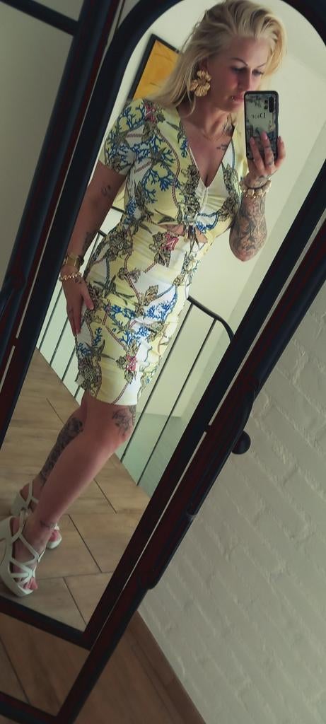 Nikkie jurkje maat 38 (M), Maat 38/40 (M), Geel, Ophalen of Verzenden, Zo goed als nieuw