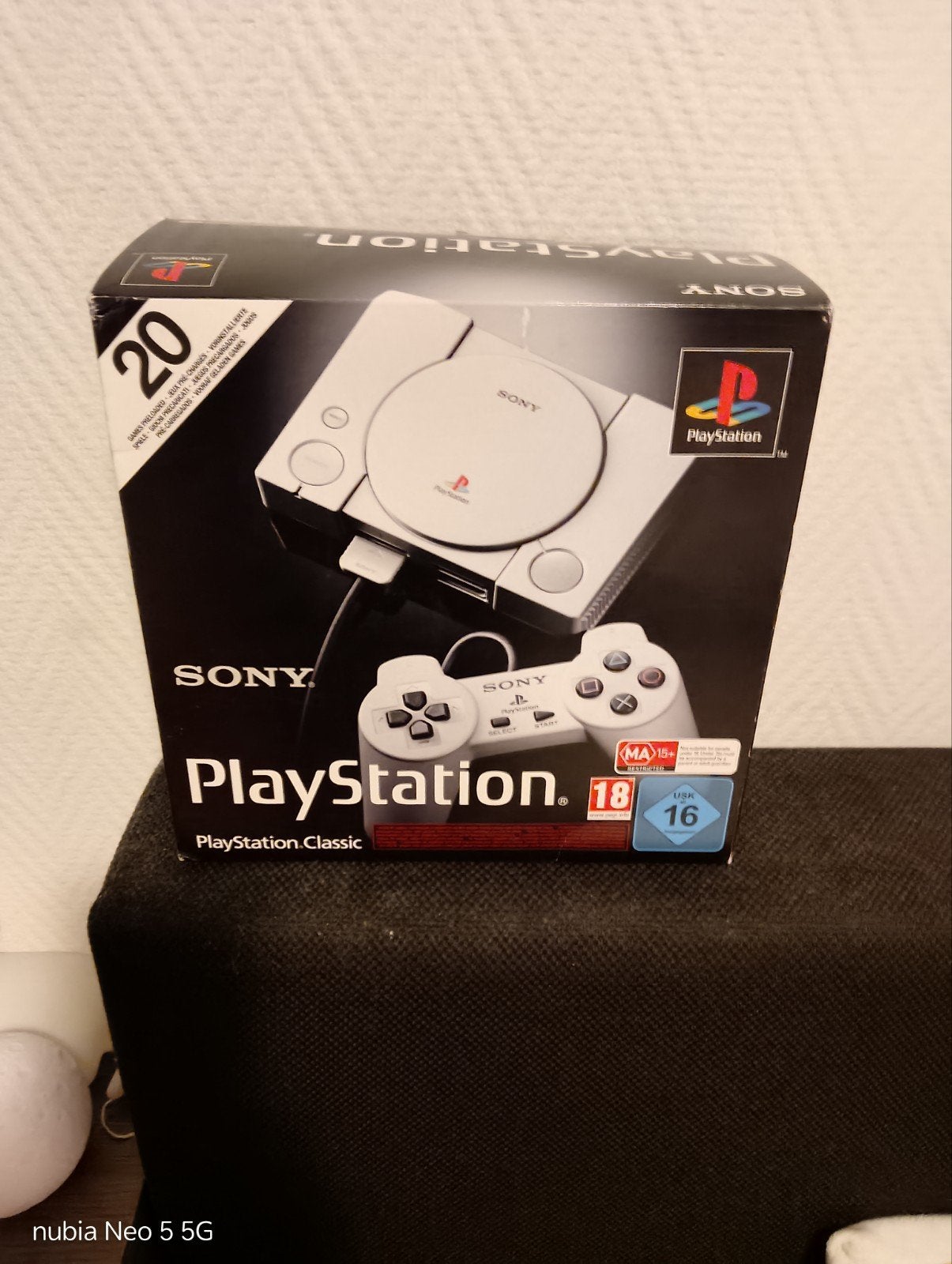 Sony PlayStation Classic Console -Nieuw inDoos 2 controllers, Spelcomputers en Games, Ophalen of Verzenden, Nieuw, Met 2 controllers