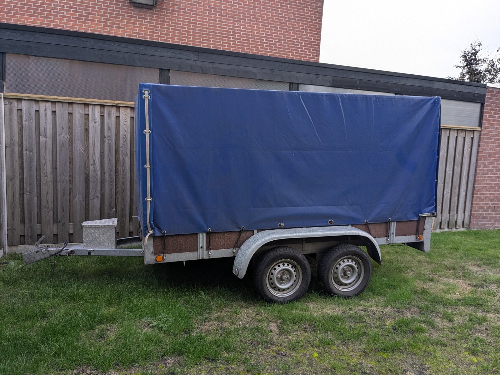 gesloten aanhanger aanhangwagen te huur, Ophalen