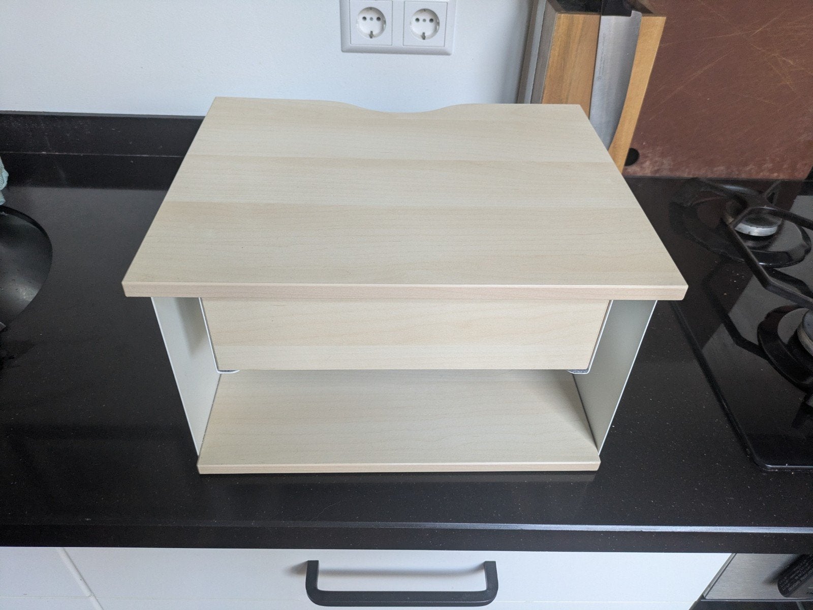 IKEA STOMSÖ Bedtafel, Ophalen, Zo goed als nieuw, Minder dan 45 cm