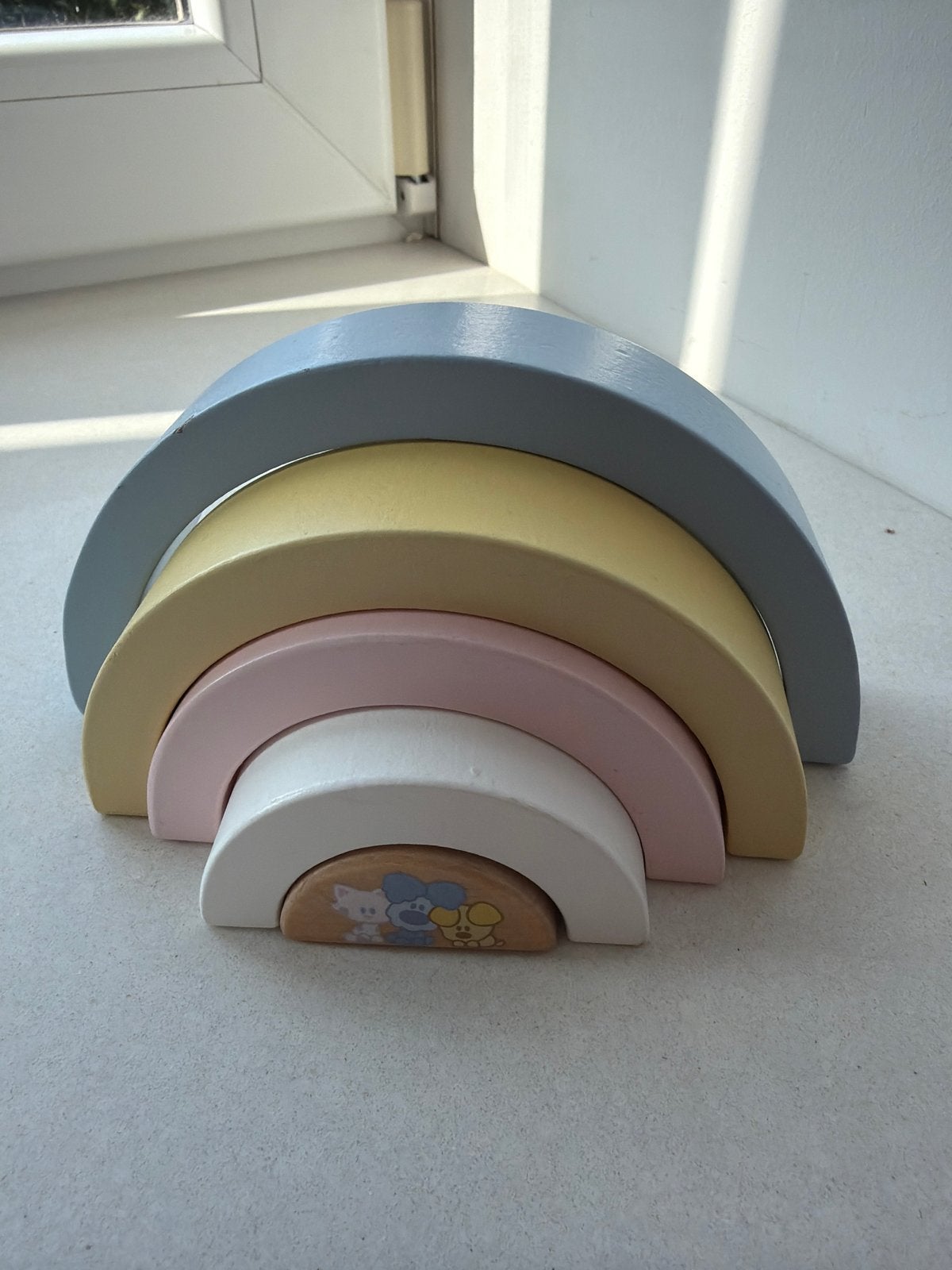 Houten regenboog stapelblokken met Nijntje figuurtjes, Ophalen of Verzenden, Zo goed als nieuw, Overige typen
