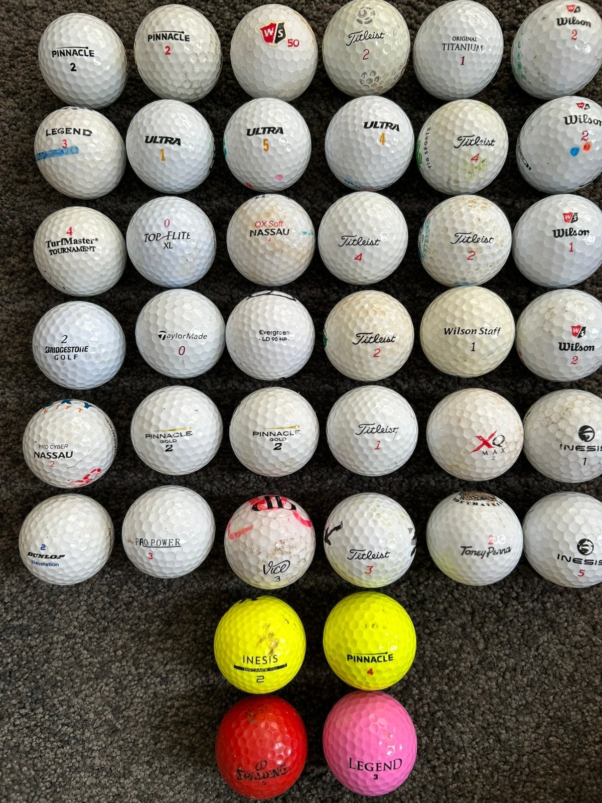 40 golfballen, Ophalen of Verzenden, Zo goed als nieuw, Bal(len)