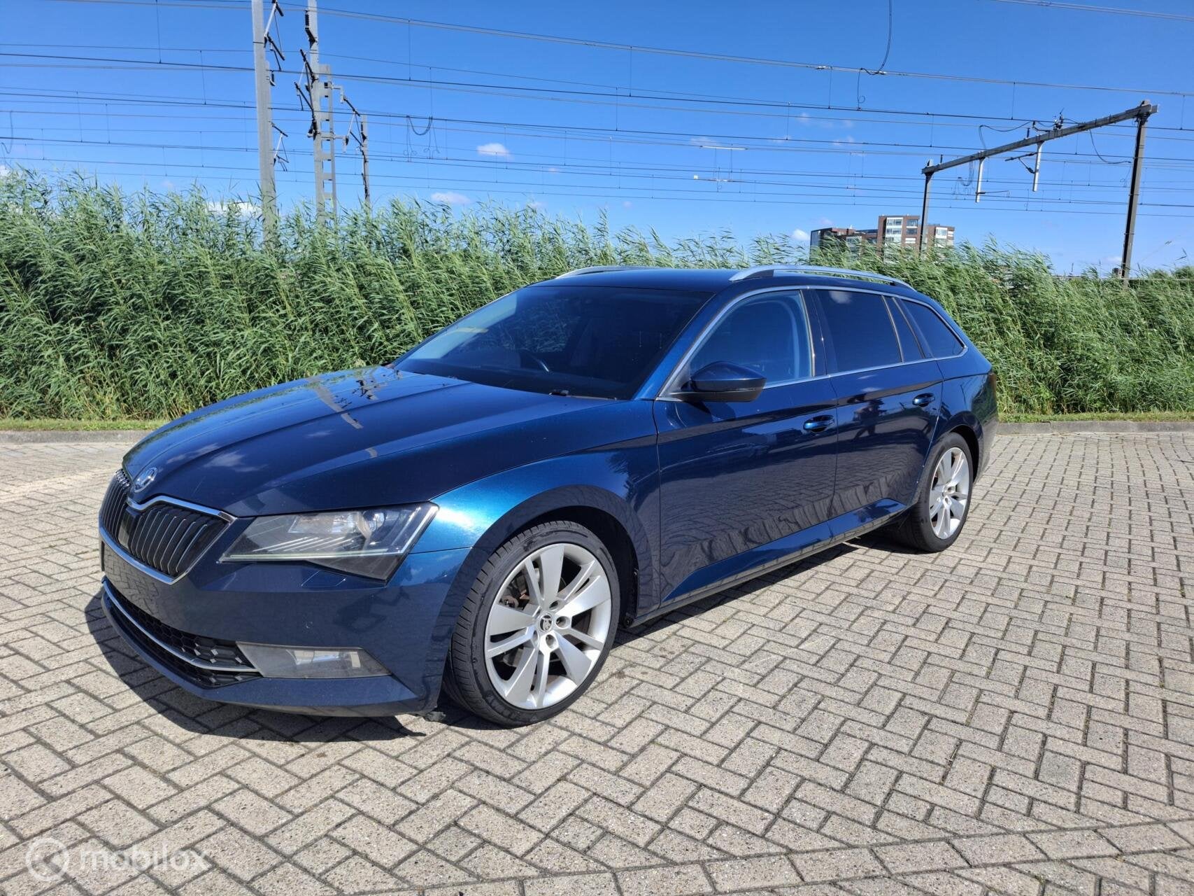 RHD Skoda Superb Combi 2.0 TDI SE L EXECUTIVE RHD, Auto's, Skoda, Gebruikt, Zwart, 4 cilinders, 150 pk