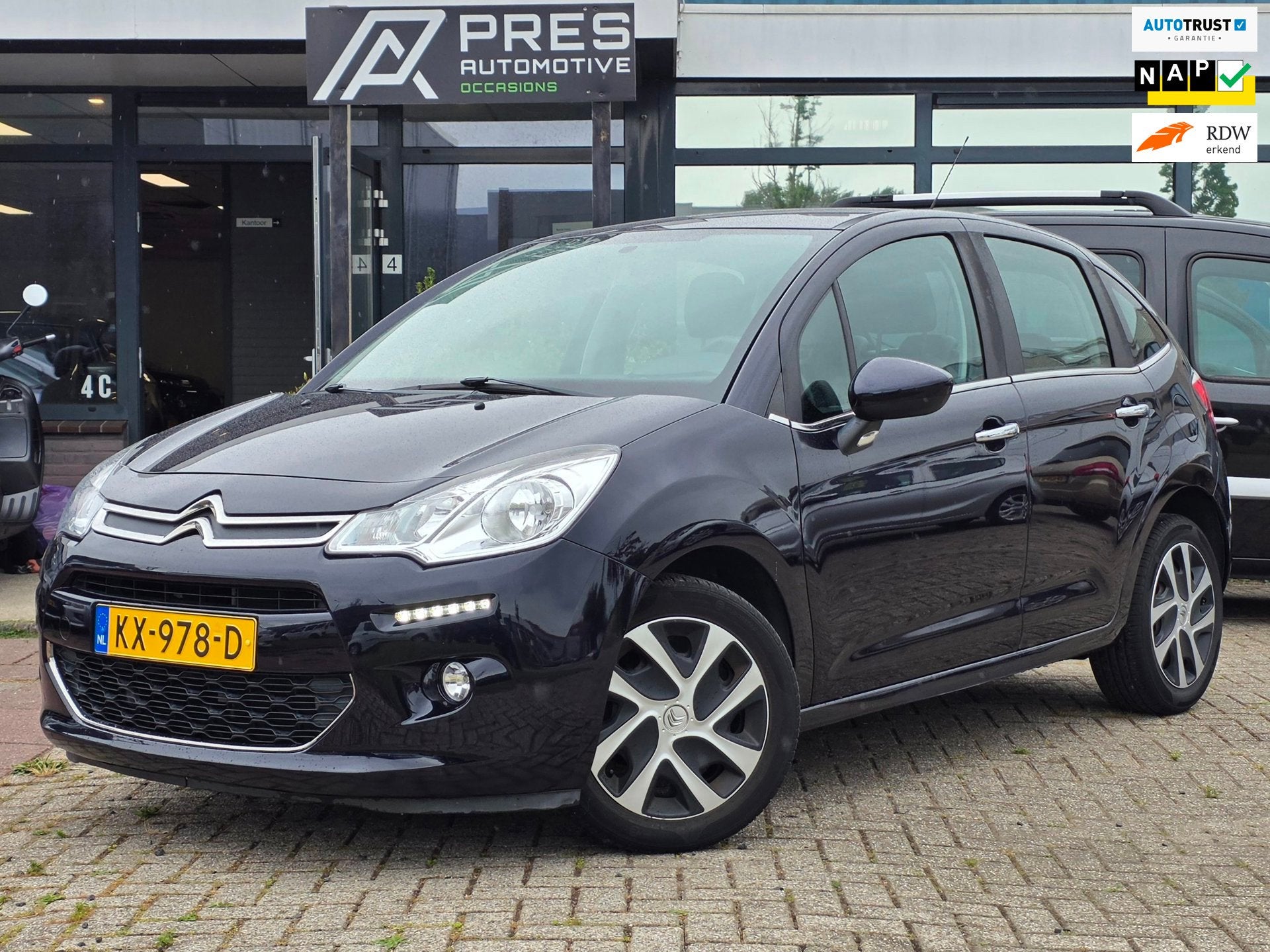 Citroen C3 1.2 PureTech Selection |CLIMA|CRUISE|NAVI|CARPLAY, Auto's, Citroën, Voorwielaandrijving, Stof, Gebruikt, 1199 cc