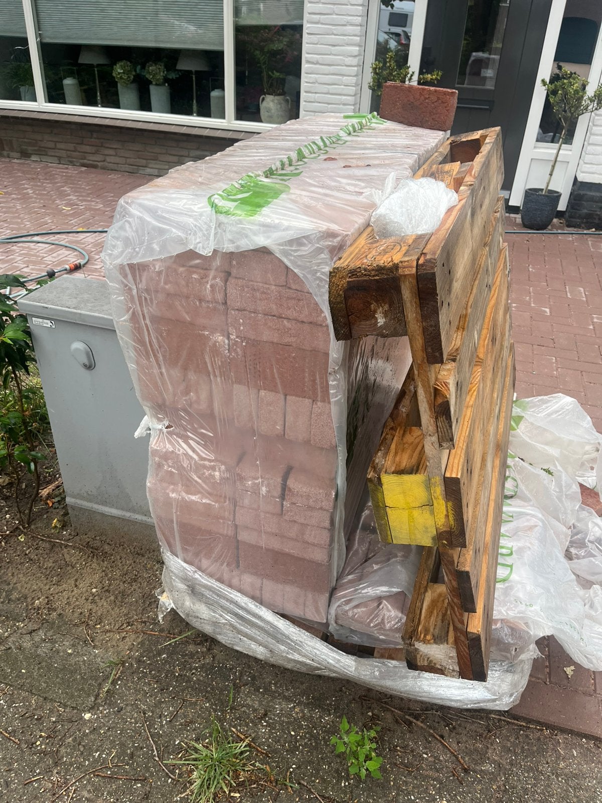Gevelstenen., Ophalen, Nieuw, Bakstenen