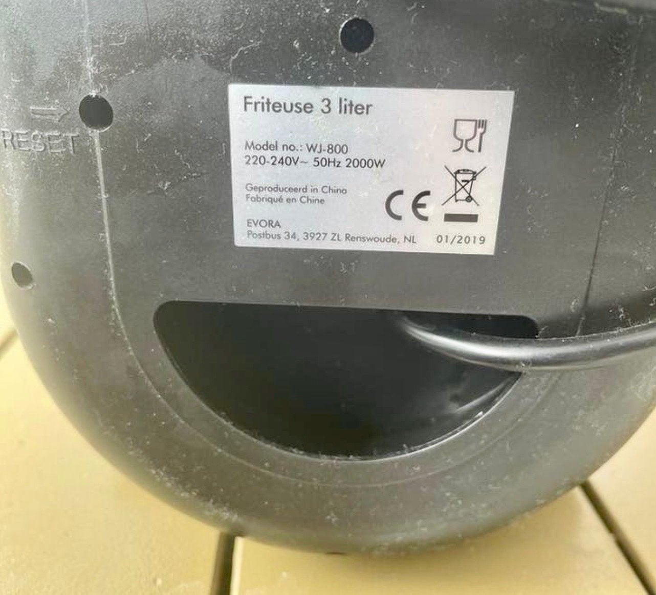 Friteuse 3 liter - Evora WJ-800, Witgoed en Apparatuur, Frituurpannen, 2 tot 3 liter, Ophalen of Verzenden, Gebruikt, Uitneembare binnenpan