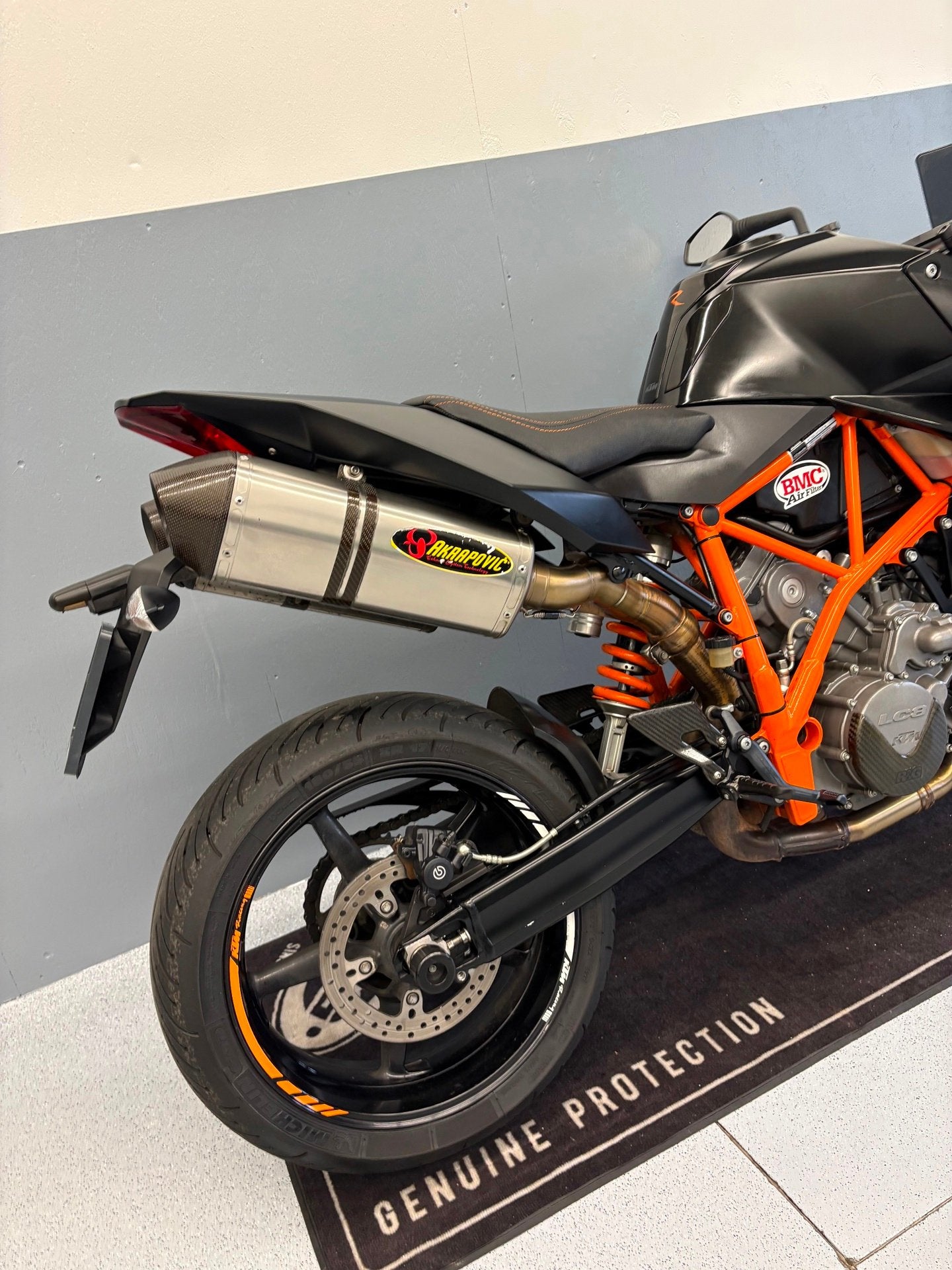 KTM Tour 990 SuperDuke R / AKRAPOVIC / 27.000 KM, Sportuitlaat, Bedrijf, Toermotor, Meer dan 35 kW