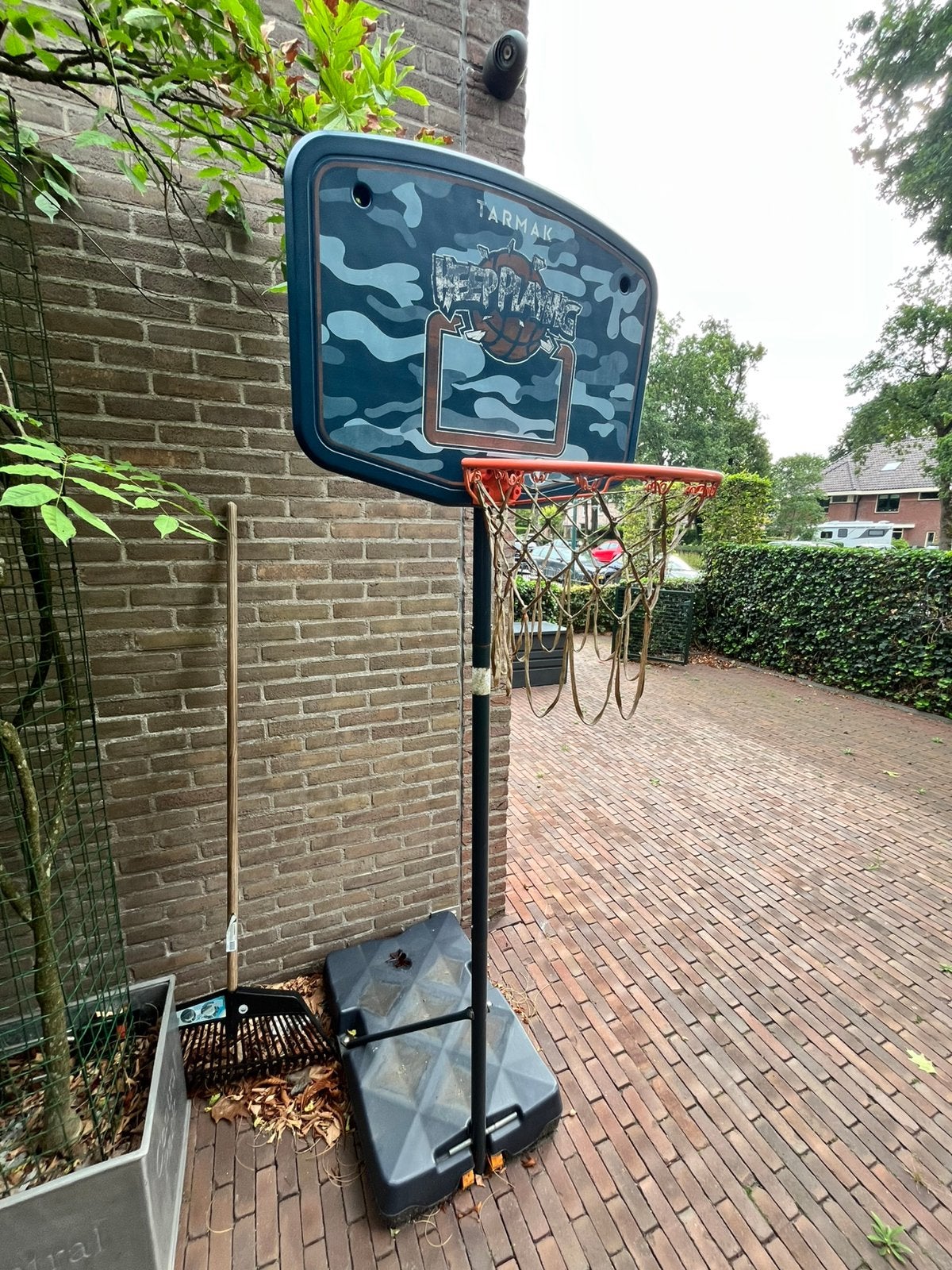 Gratis ophalen Tarmak Keepplaying basketbalpaal, Sport en Fitness, Basketbal, Ophalen, Gebruikt, Ring, Bord of Paal
