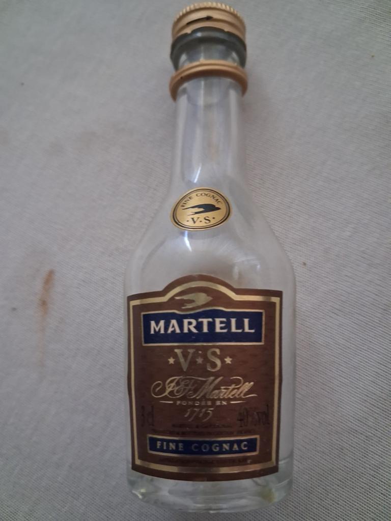 Leeg Martell VS Fine Cognac Miniatuur Flesje, Ophalen of Verzenden, Gebruikt