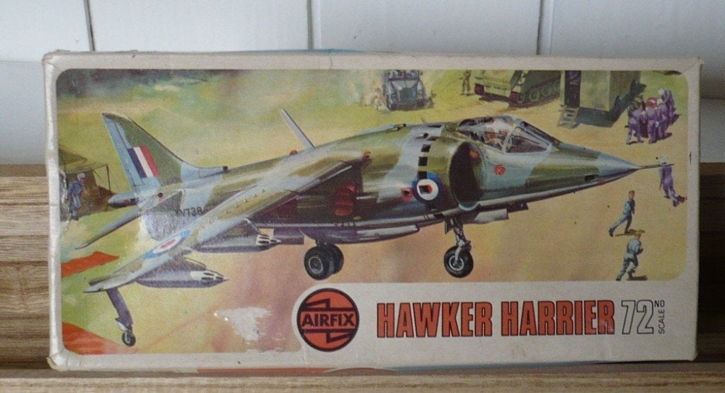 Airfix Hawker Harrier uit 1972, Hobby en Vrije tijd, Modelbouw | Vliegtuigen en Helikopters, Overige merken, 1:72 tot 1:144, Gebruikt