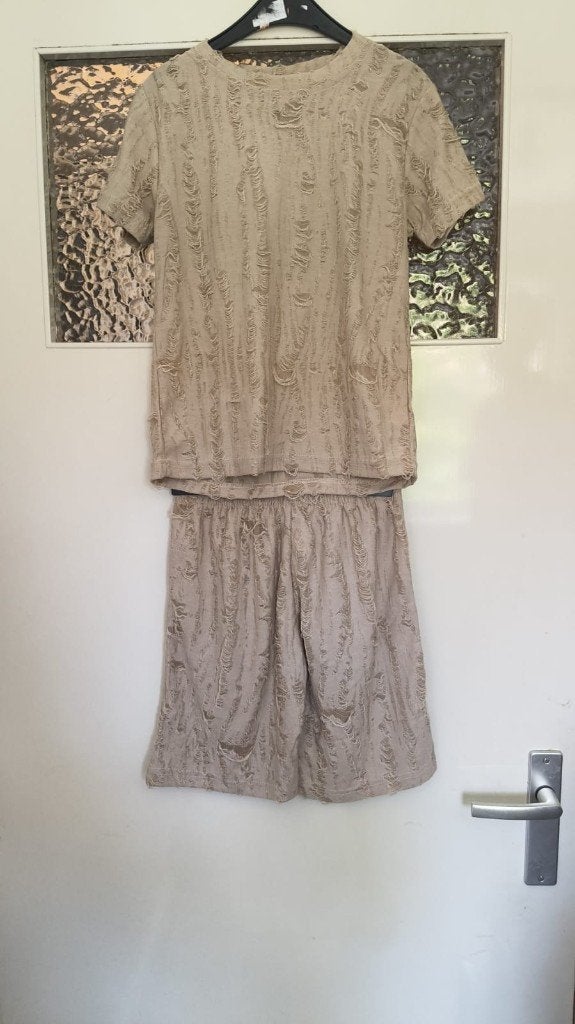 Beige Co-ord set maat 140, Kinderen en Baby's, Kinderkleding | Maat 140, Nieuw, Ophalen of Verzenden, Setje, Onbekend