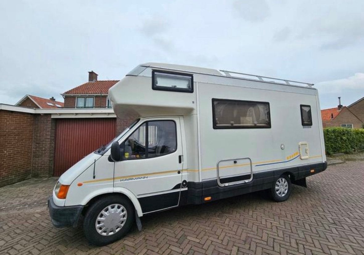 Ford Karmann Camper - Zelfvoorzienend & Off-grid, Gaslek-detector, Alkoof, Ringverwarming, Buitenlamp