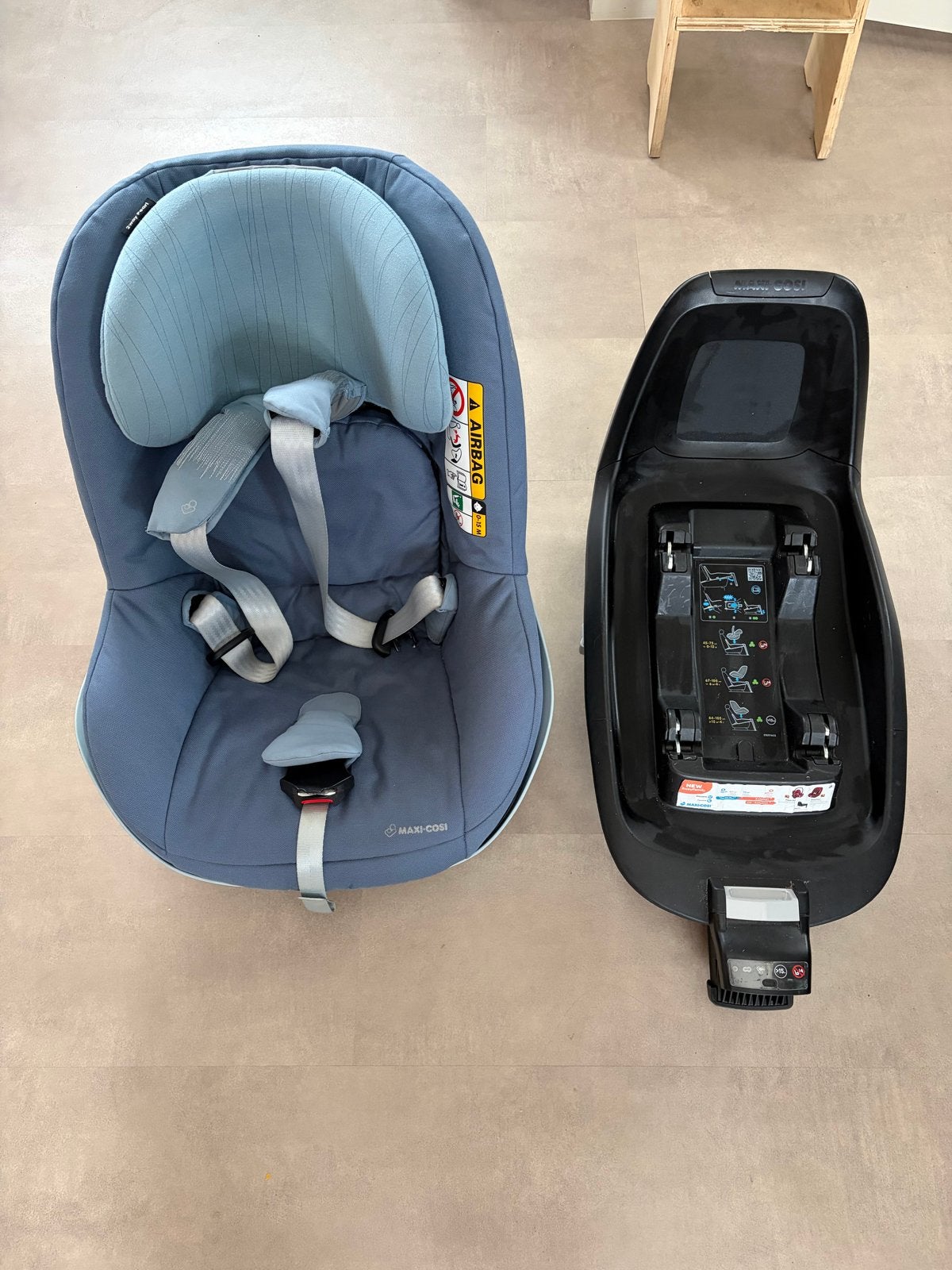Maxi-Cosi 2way Pearl autostoel met 2wayFix base, Ophalen, 0 t/m 18 kg, Verstelbare rugleuning, Zo goed als nieuw