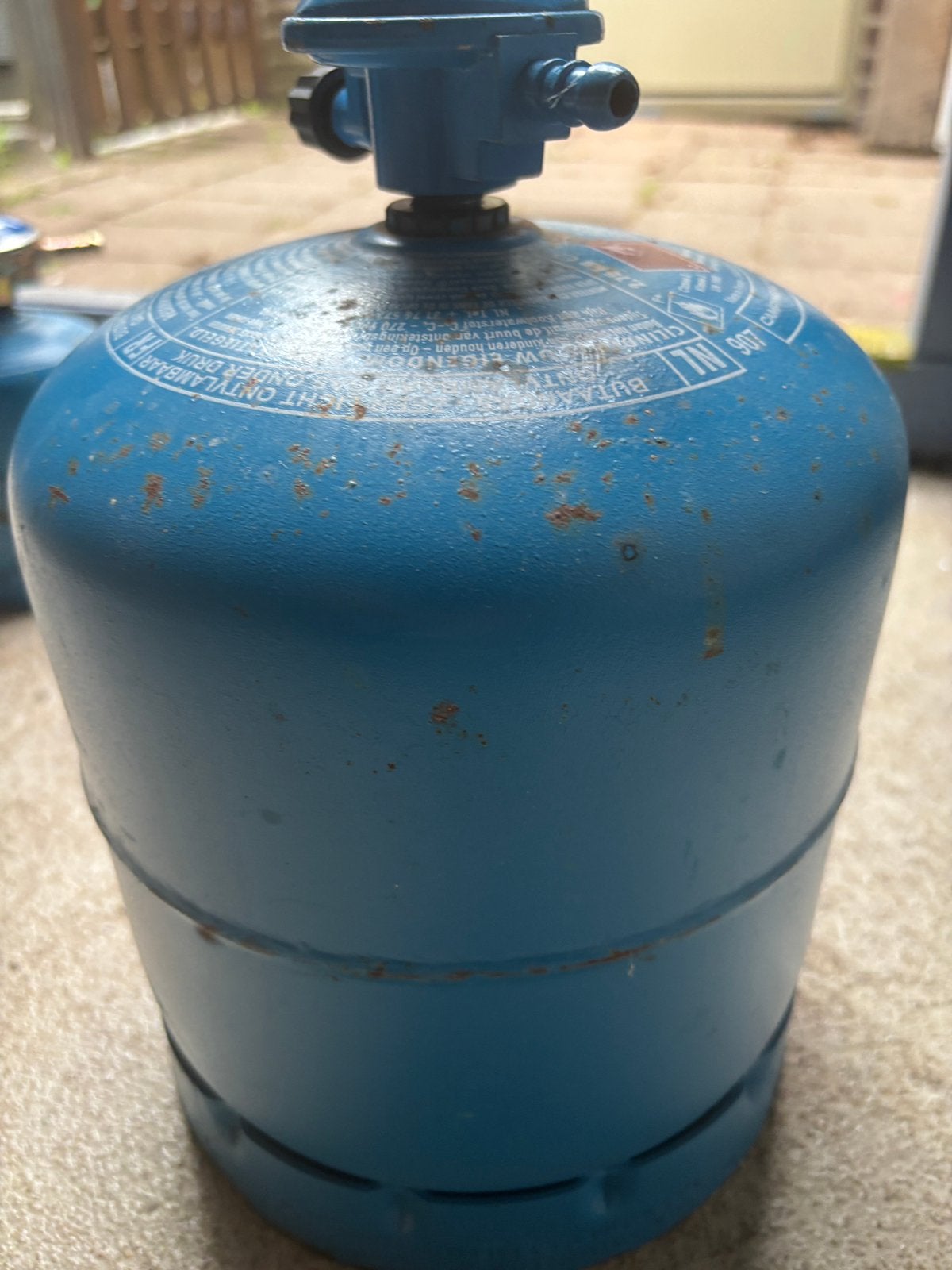 Gasflessen 2 voor tienje vakantie bbq, Caravans en Kamperen, Kampeeraccessoires, Ophalen, Zo goed als nieuw