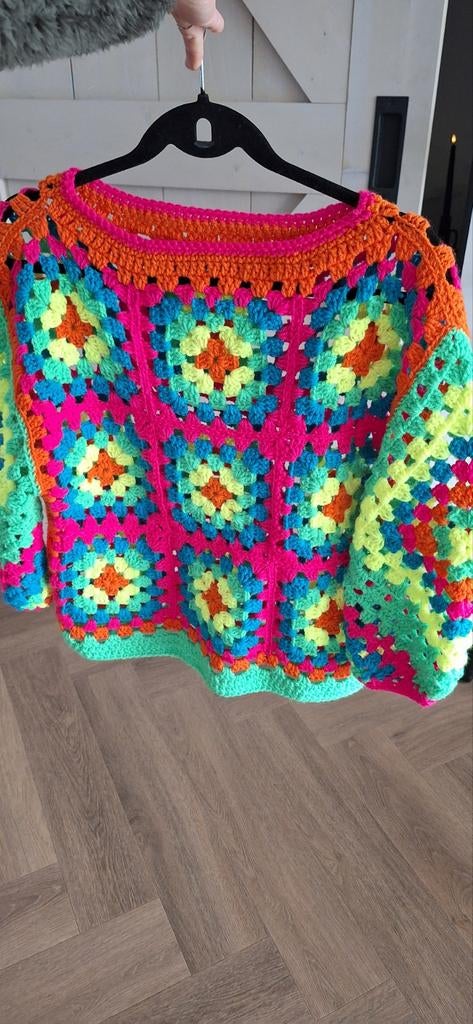 Trui handmade regenboog ( valt als medium ), Ophalen of Verzenden, Nieuw