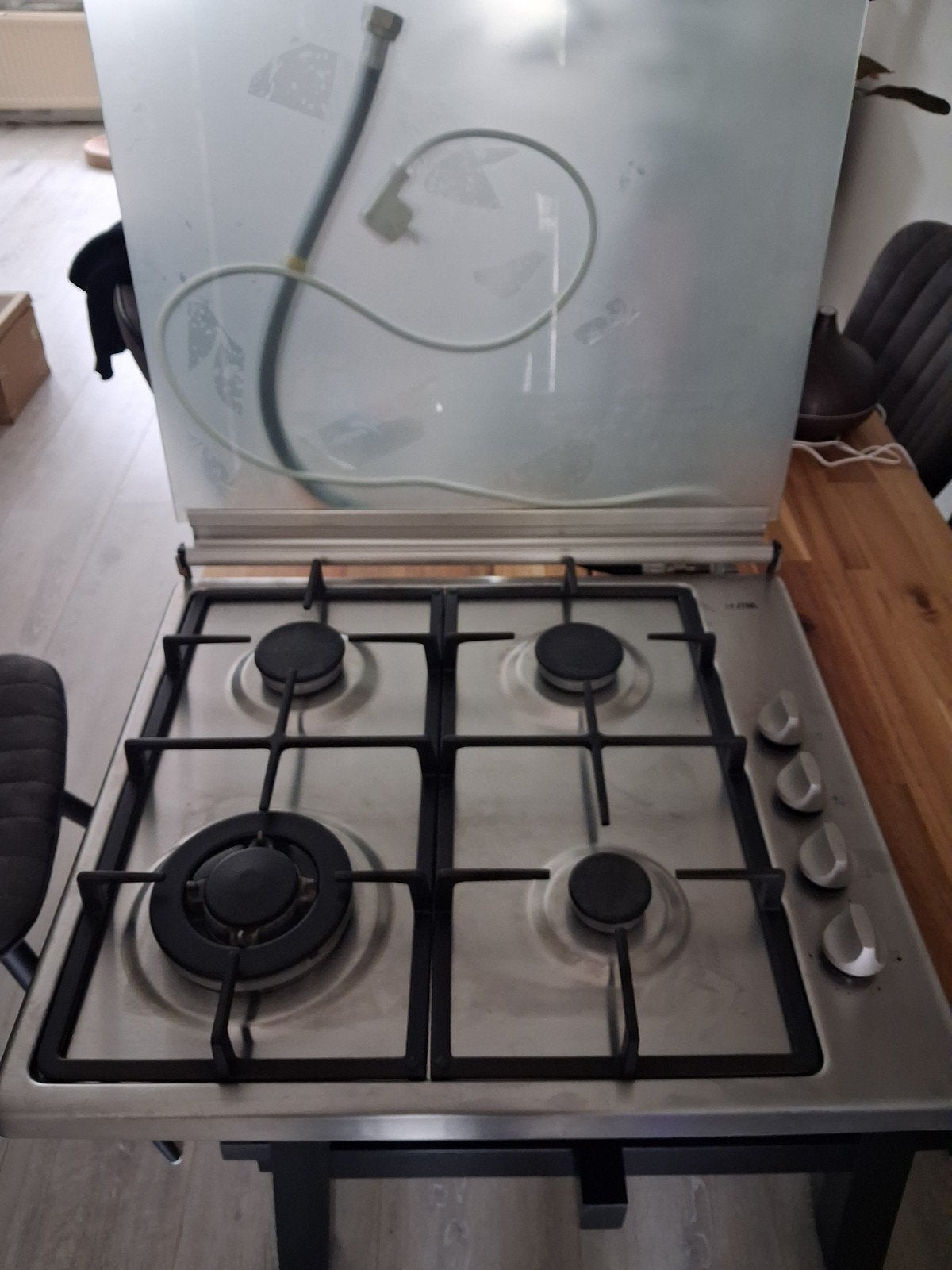 ETNA gasfornuis met 4 kookzones - Zo goed als nieuw, Ophalen, 4 kookzones, Zo goed als nieuw, Gas