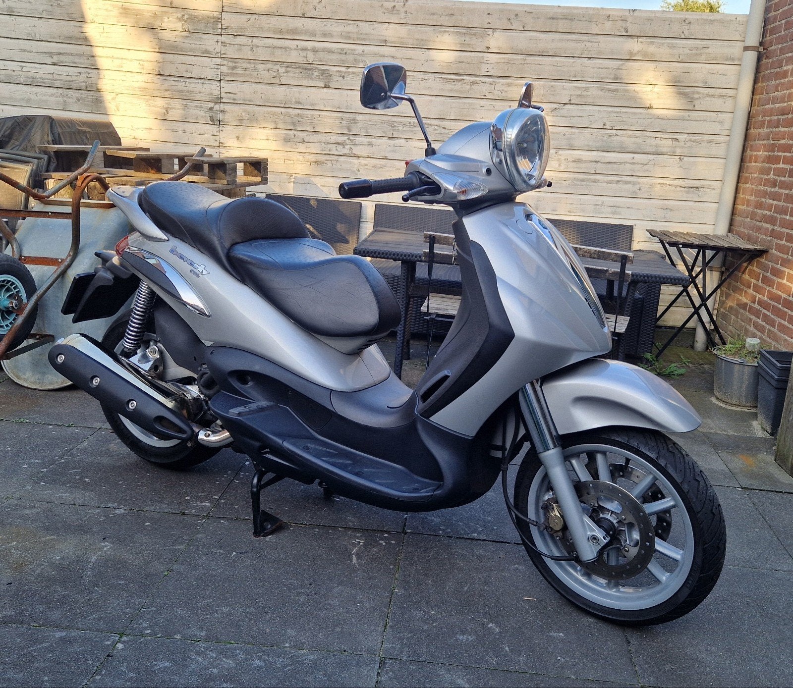 Piaggio Beverly 500cc, Motoren, Ophalen