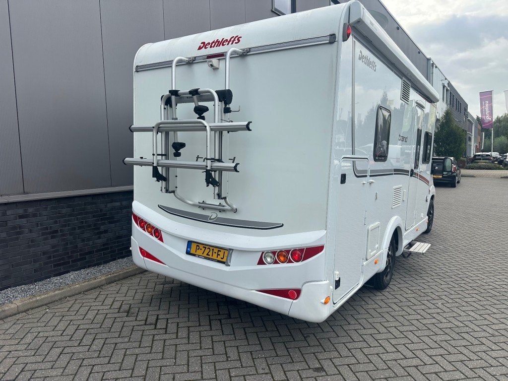 Dethleffs OVERIGE TREND T 6767 TVschotel+zonnepaneel fietsen, Auto's, Voorwielaandrijving, Gebruikt, Euro 6, 4 stoelen