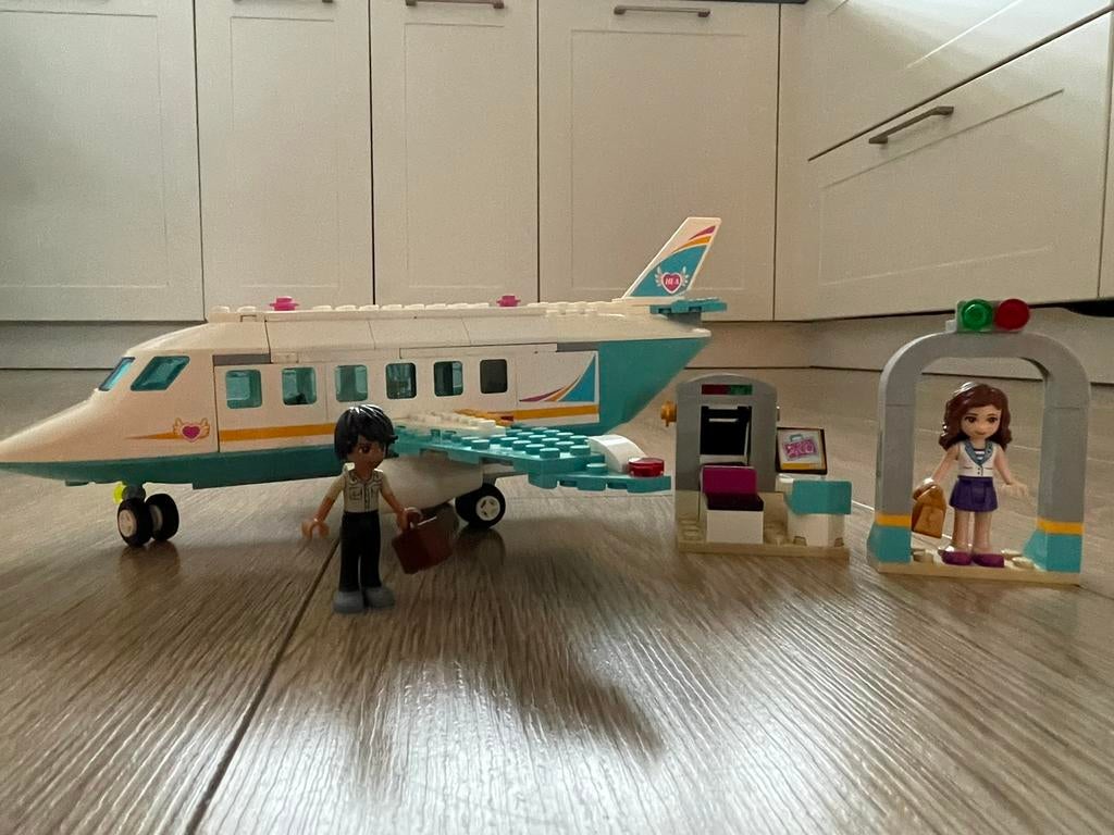 Lego friends 41100 - Hearlake vliegtuig - Compleet, Lego, Friends, Ophalen of Verzenden, Zo goed als nieuw