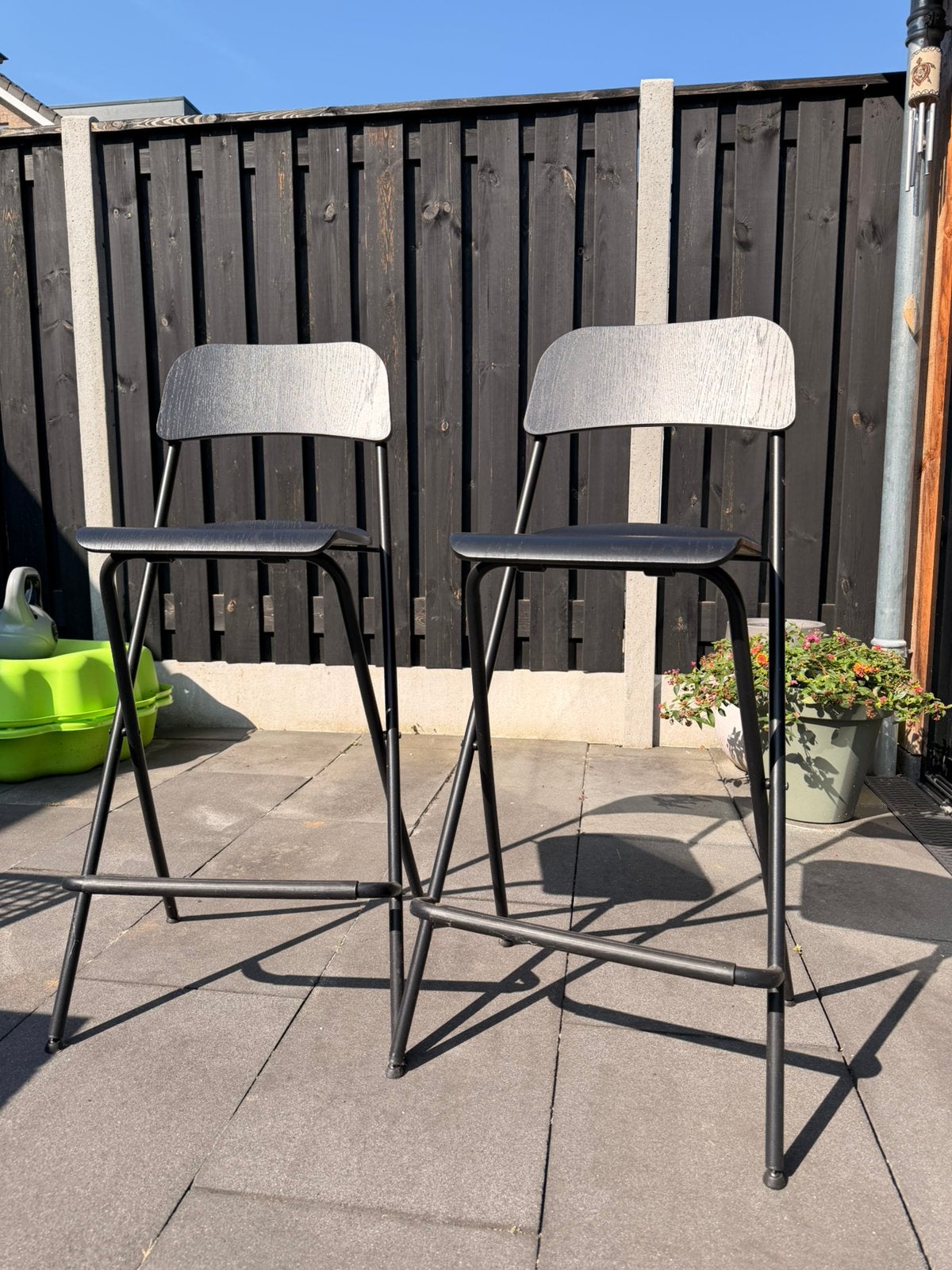 Twee Ikea barkrukken zwart, Huis en Inrichting, Barkrukken, 2 krukken, Ophalen, Zo goed als nieuw, 60 tot 90 cm