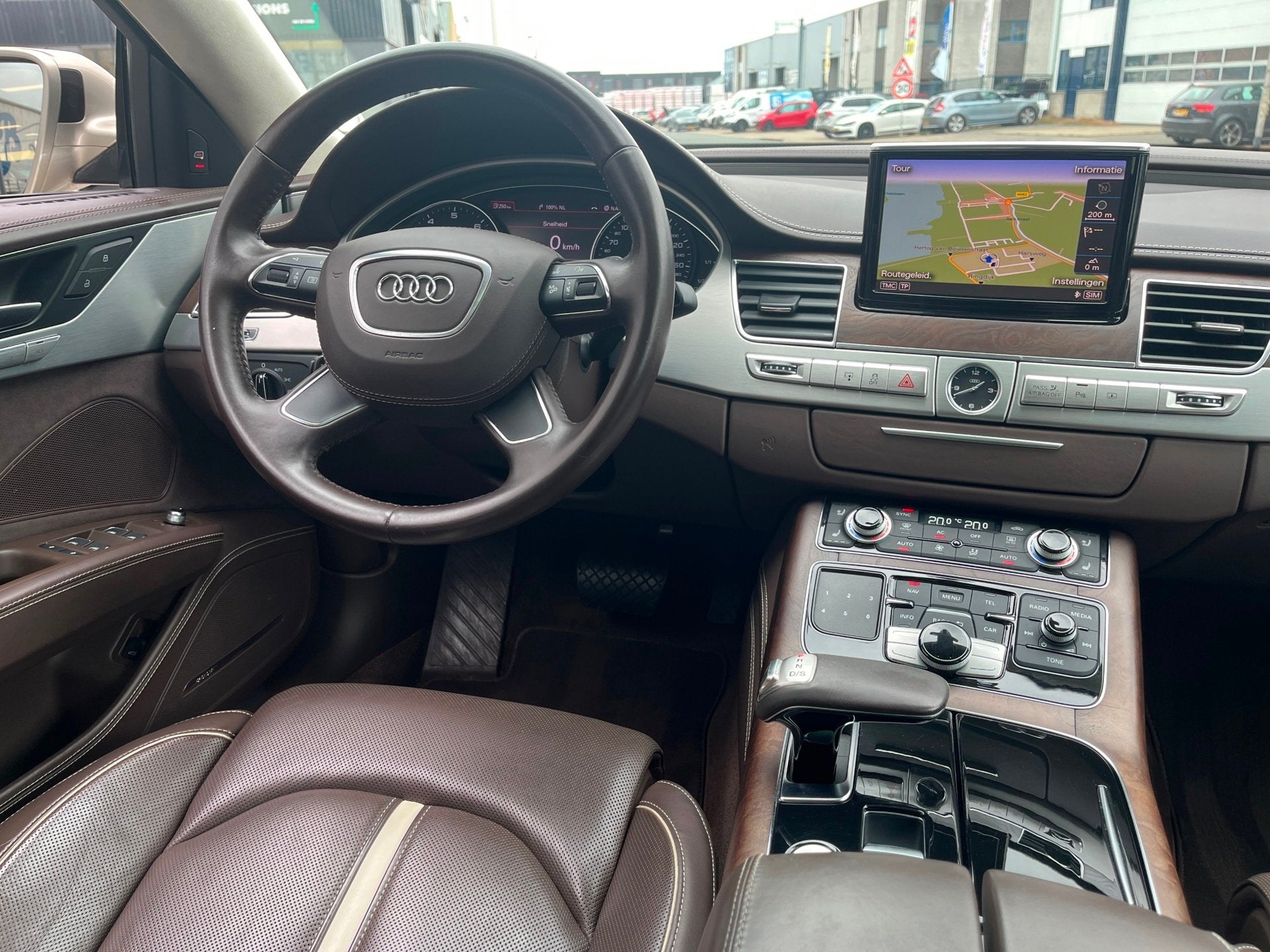 Audi A8 3.0 TFSI 290pk Quattro Pro Line+ | Youngtimer | Schu, Auto's, Gebruikt, 2995 cc, Beige, Vierwielaandrijving