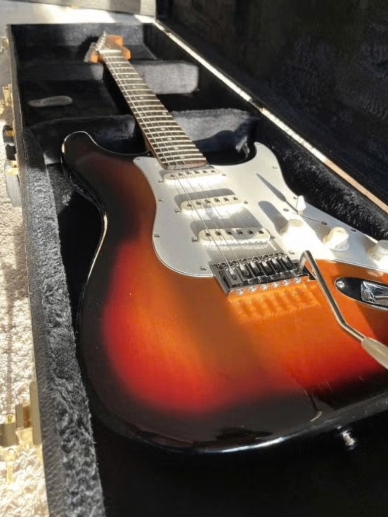 Fender Stratocaster – Made in Indonesia (2003), Ophalen of Verzenden, Zo goed als nieuw, Solid body, Fender