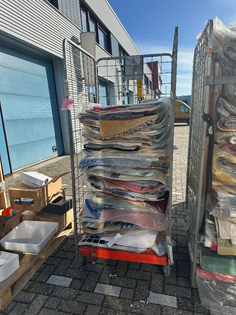 Badmat, Toiletmat, WC mat, Restpartij ca 225 stuks (zie foto, Ophalen, Overige kleuren, Veenderveld 32,2371 TV Roelofarendsveen
